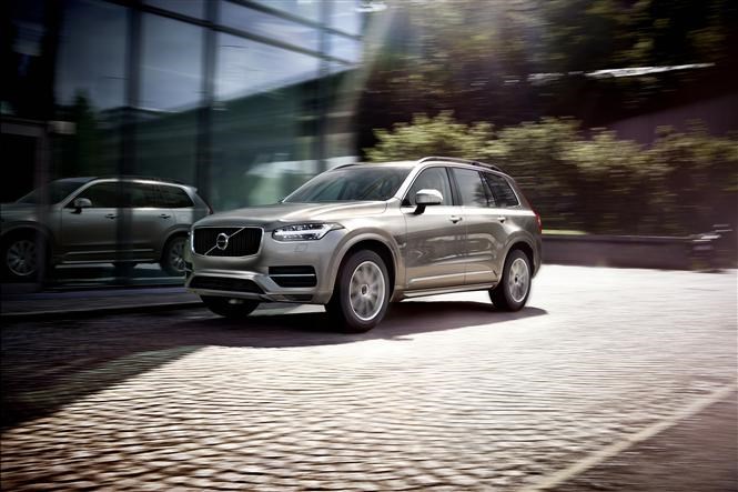 new-low-tax-volvo-xc90-revealed-parkers